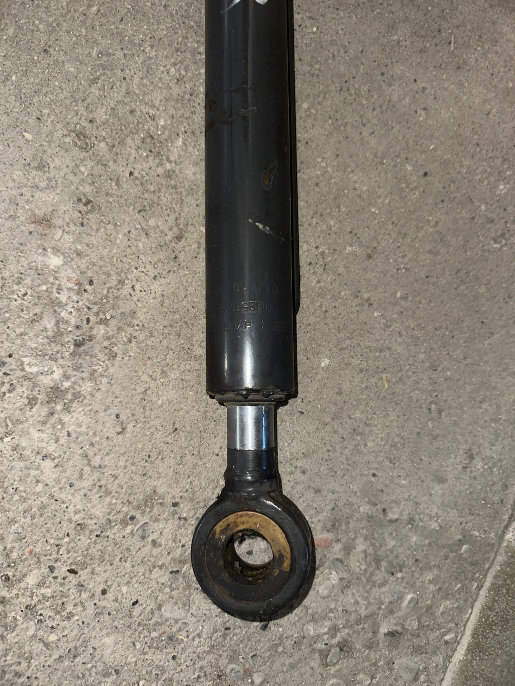 Pistone Alza cabina Mercedes Axor usato