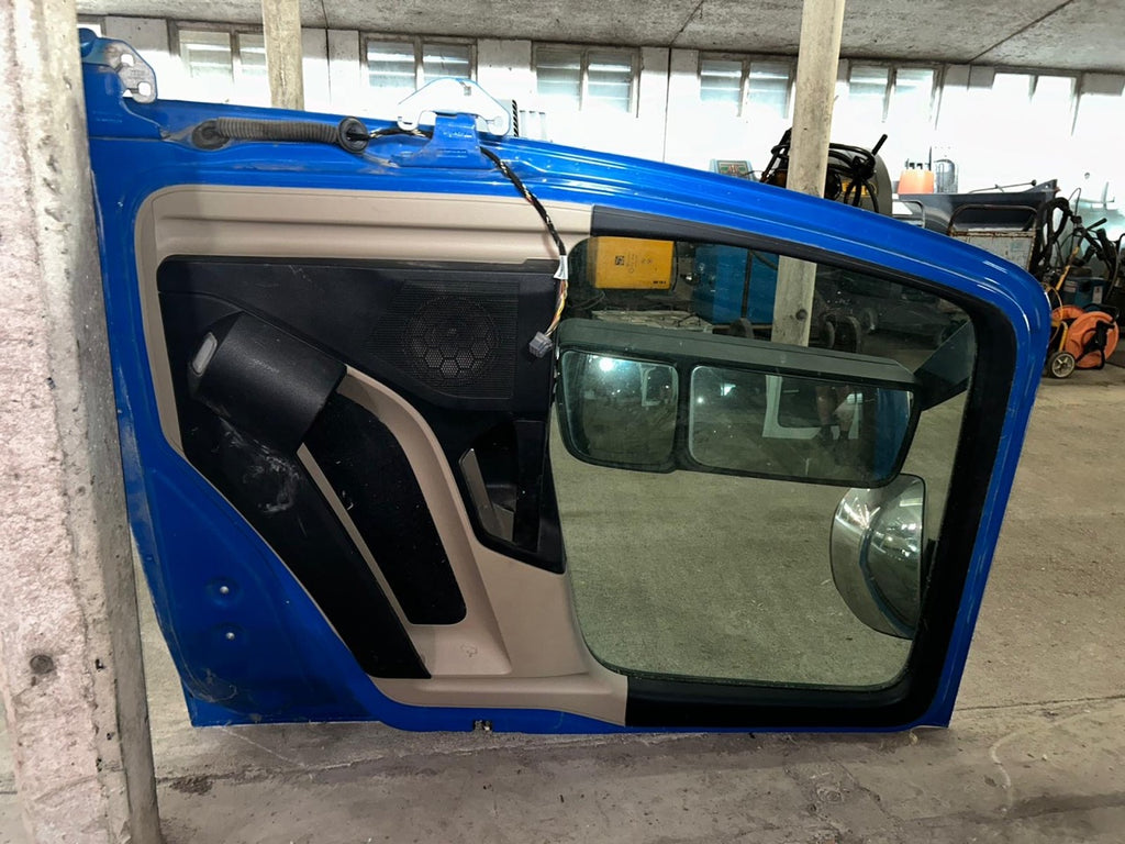 Portiera Mercedes Actros 2018 lato passaggero completa usata