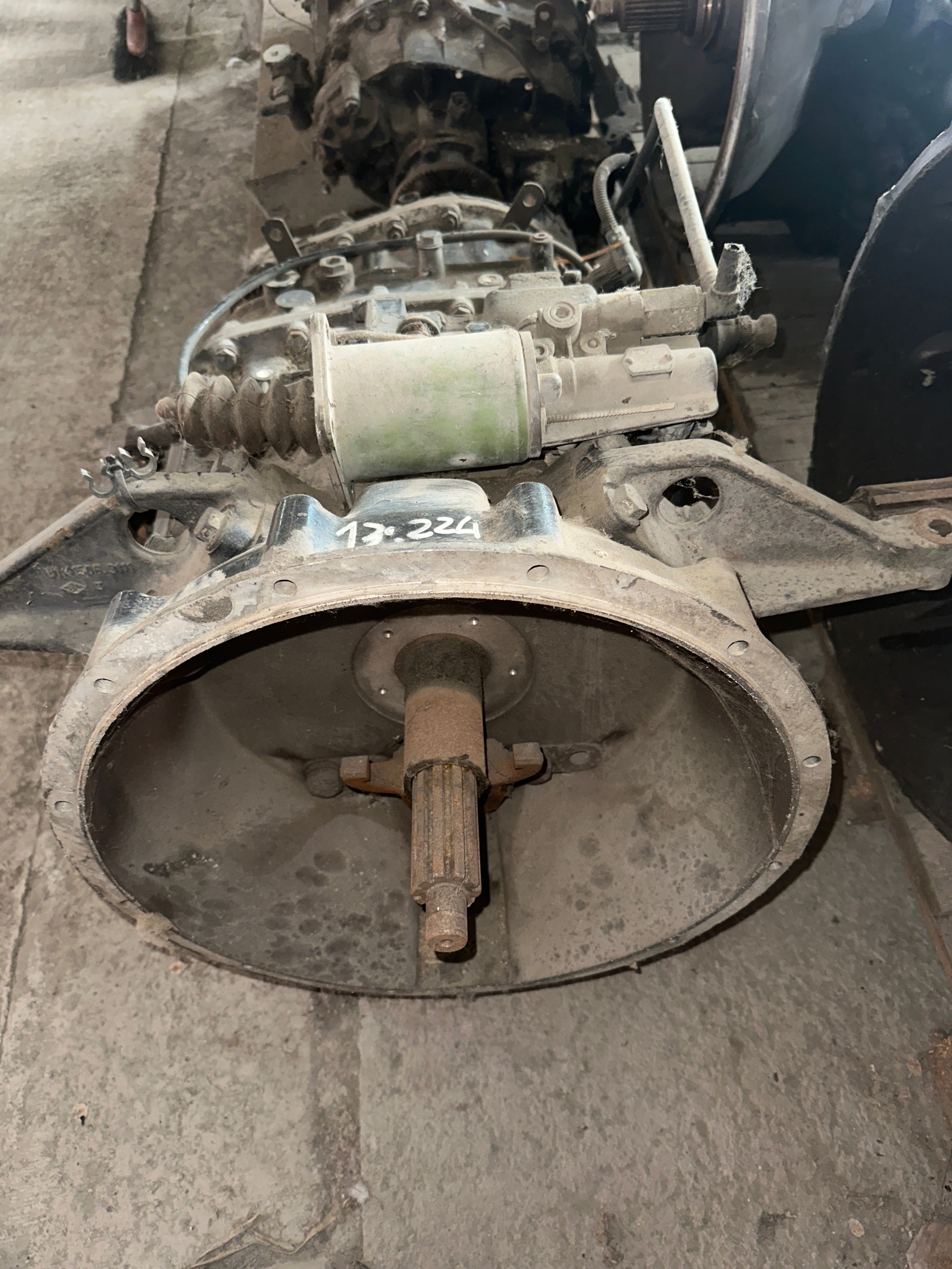 Cambio Man 13.224 tipo Eaton usato