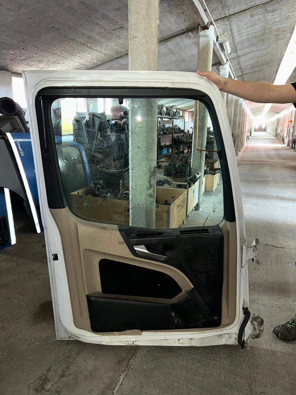 Portiera Mercedes Actros 2015 semicompleta usata