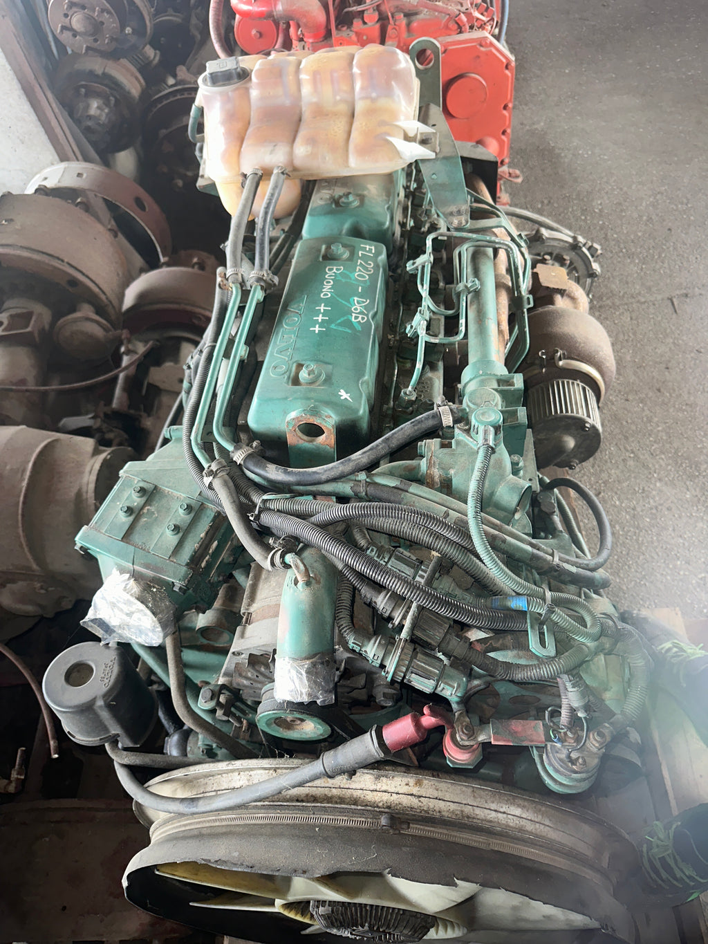 Motore Volvo FL220 completo usato