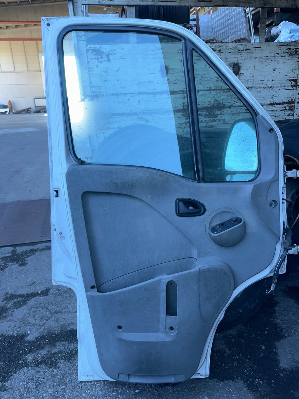 Portiera Lato Guida Renault Master dCi 120 2006 usata