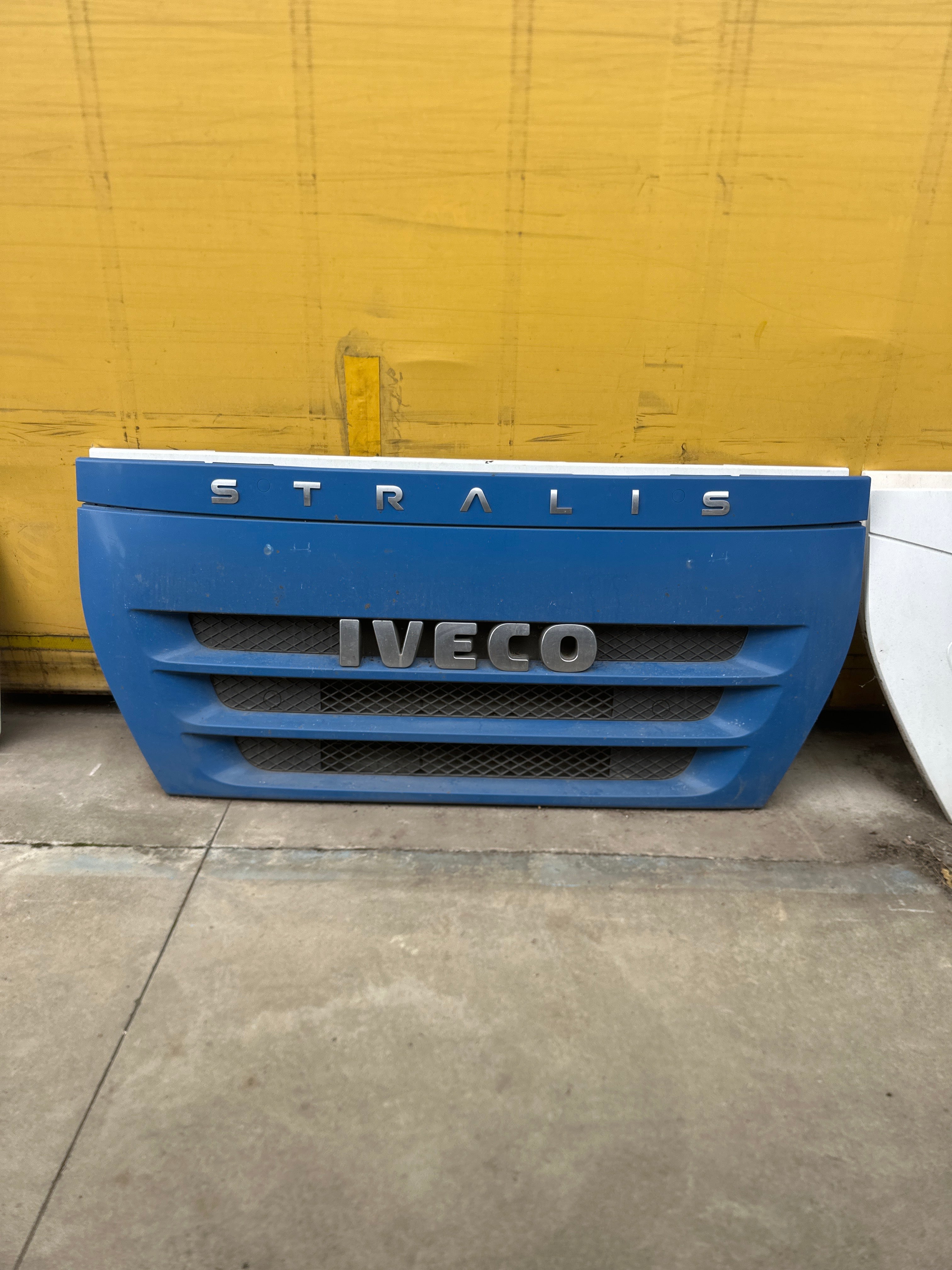 Calandra Iveco stralis E5/E6 usata