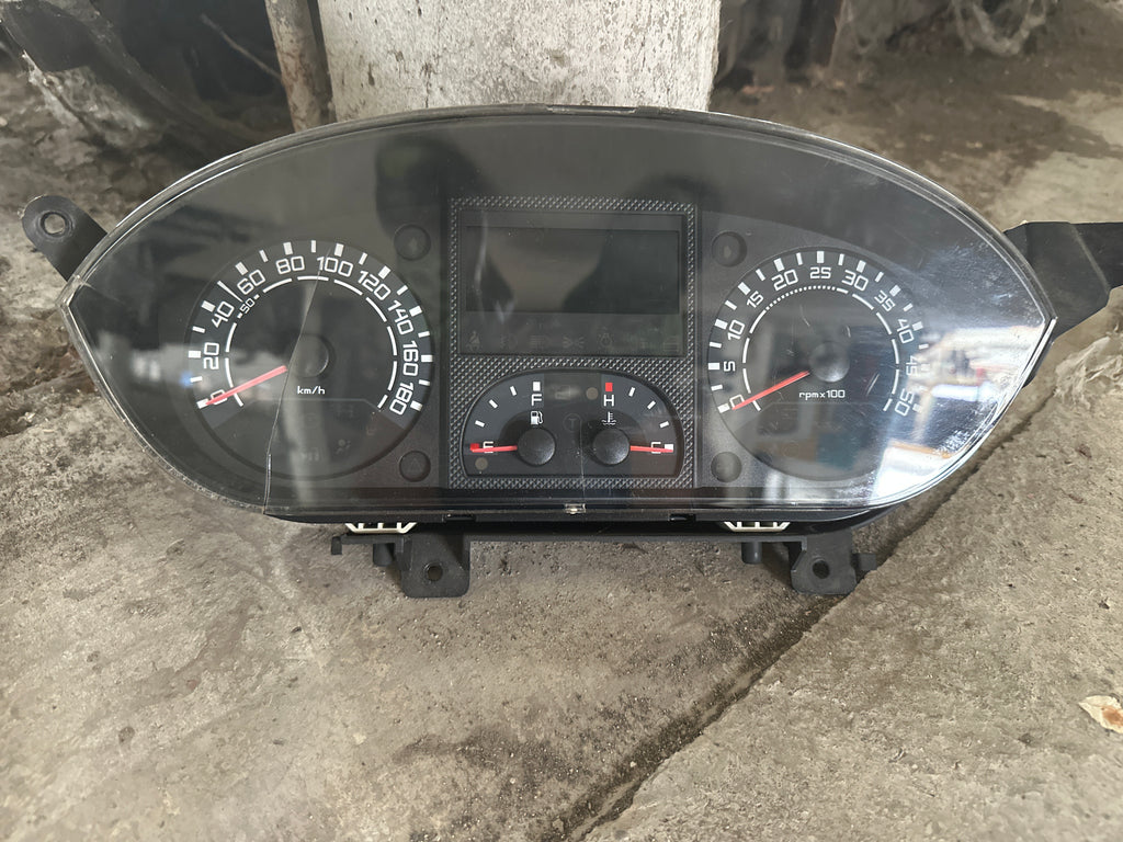 Quadro strumenti Iveco Daily Midi Van 2008 usato