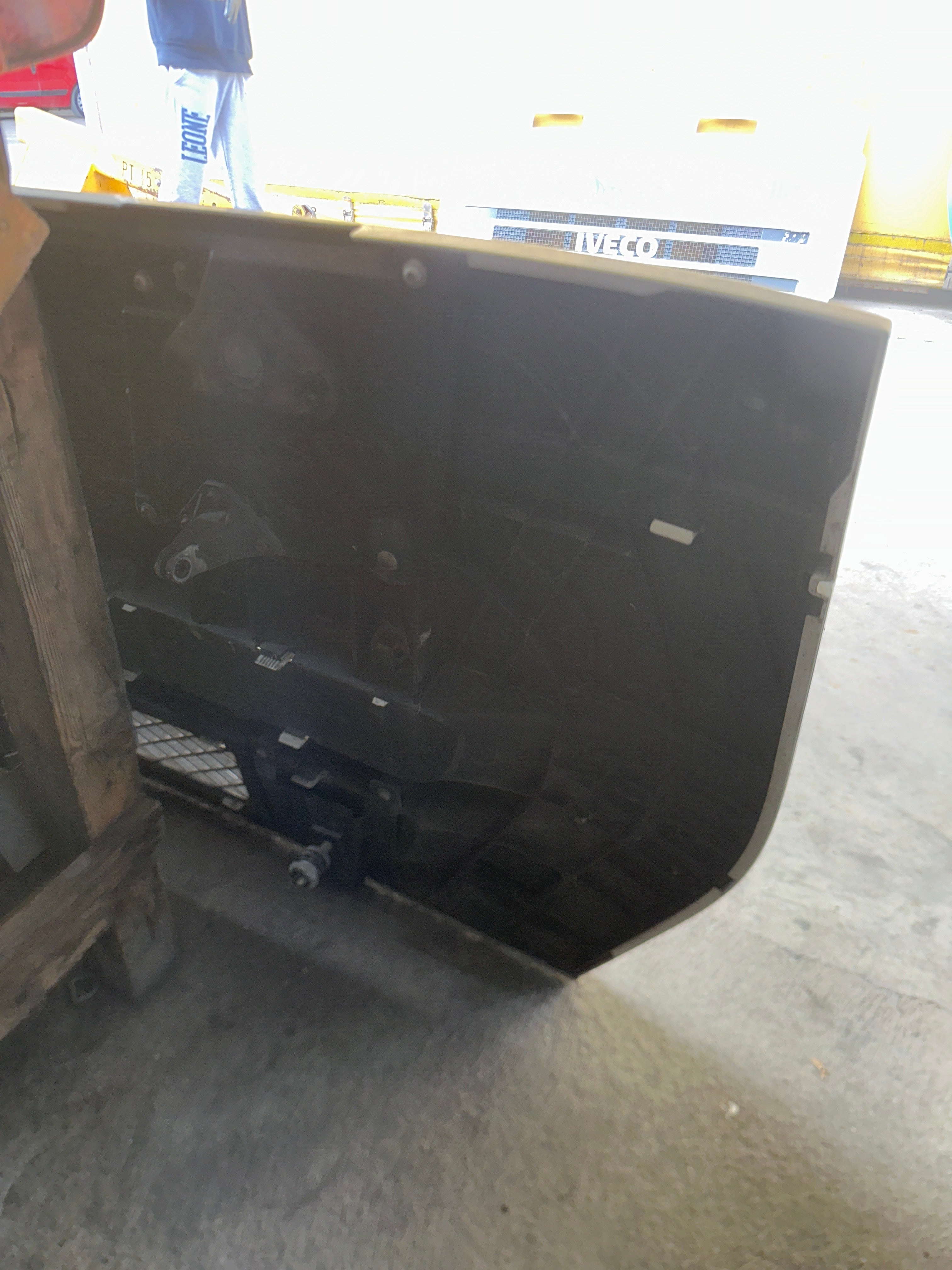 Calandra Iveco stralis cabina bassa usata