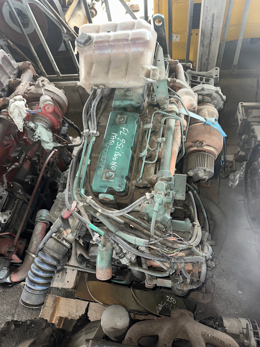Motore Volvo FL250 usato