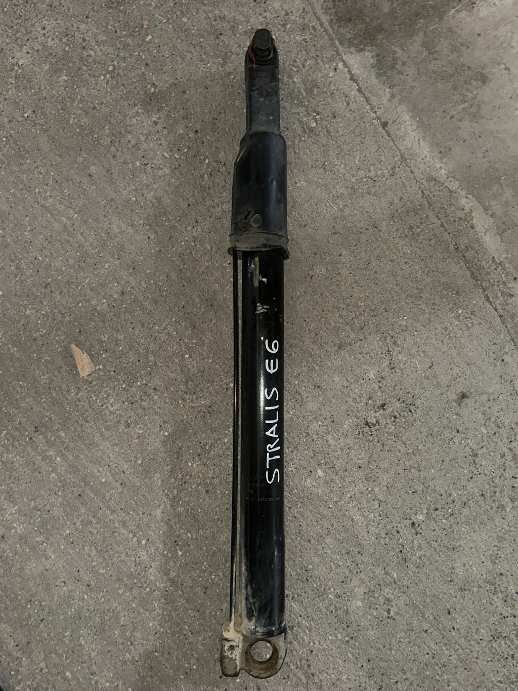 Pistone Alza cabina Iveco Stralis E6 usato