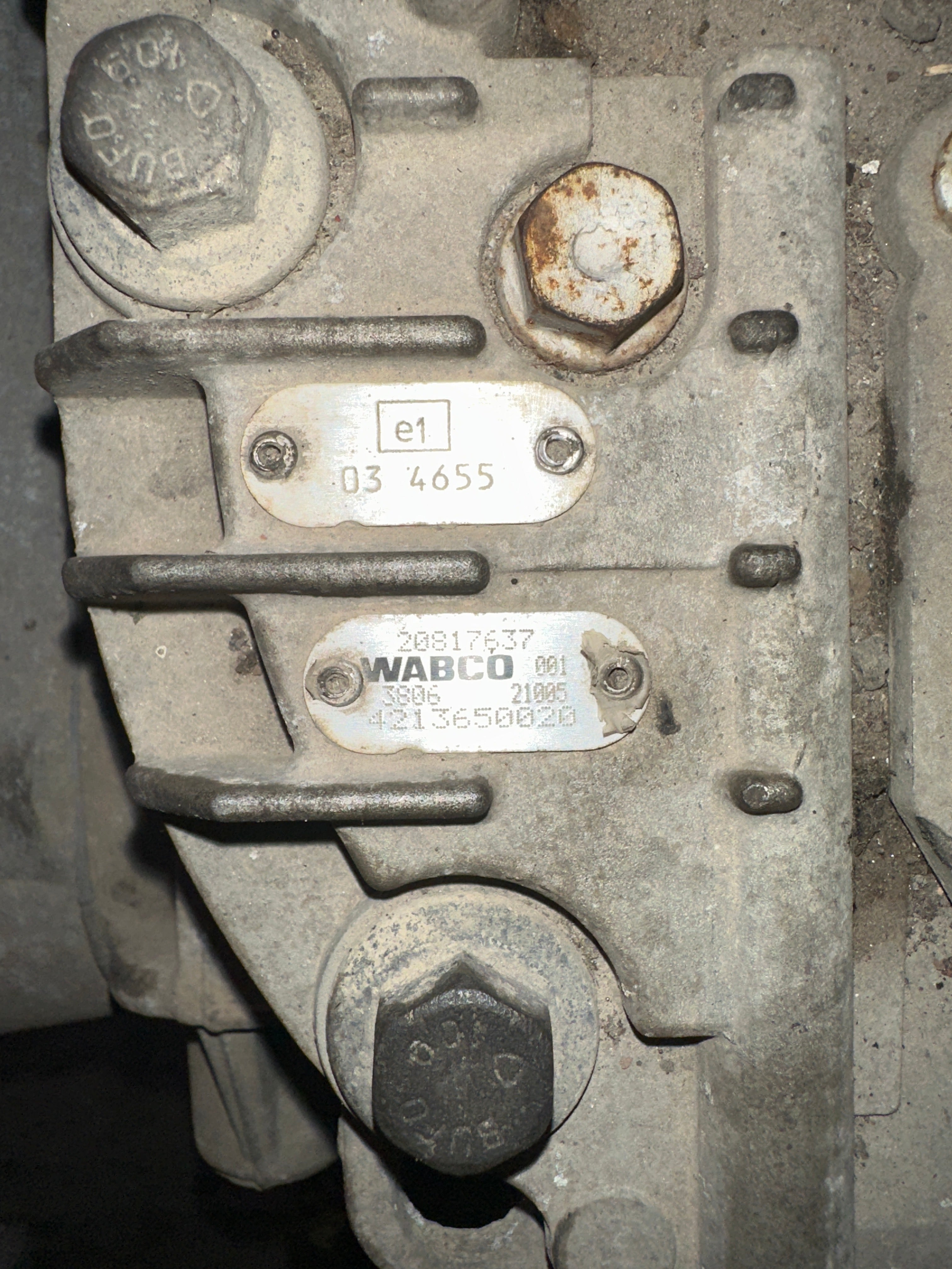 Cambio Volvo tipo AT2512C usato