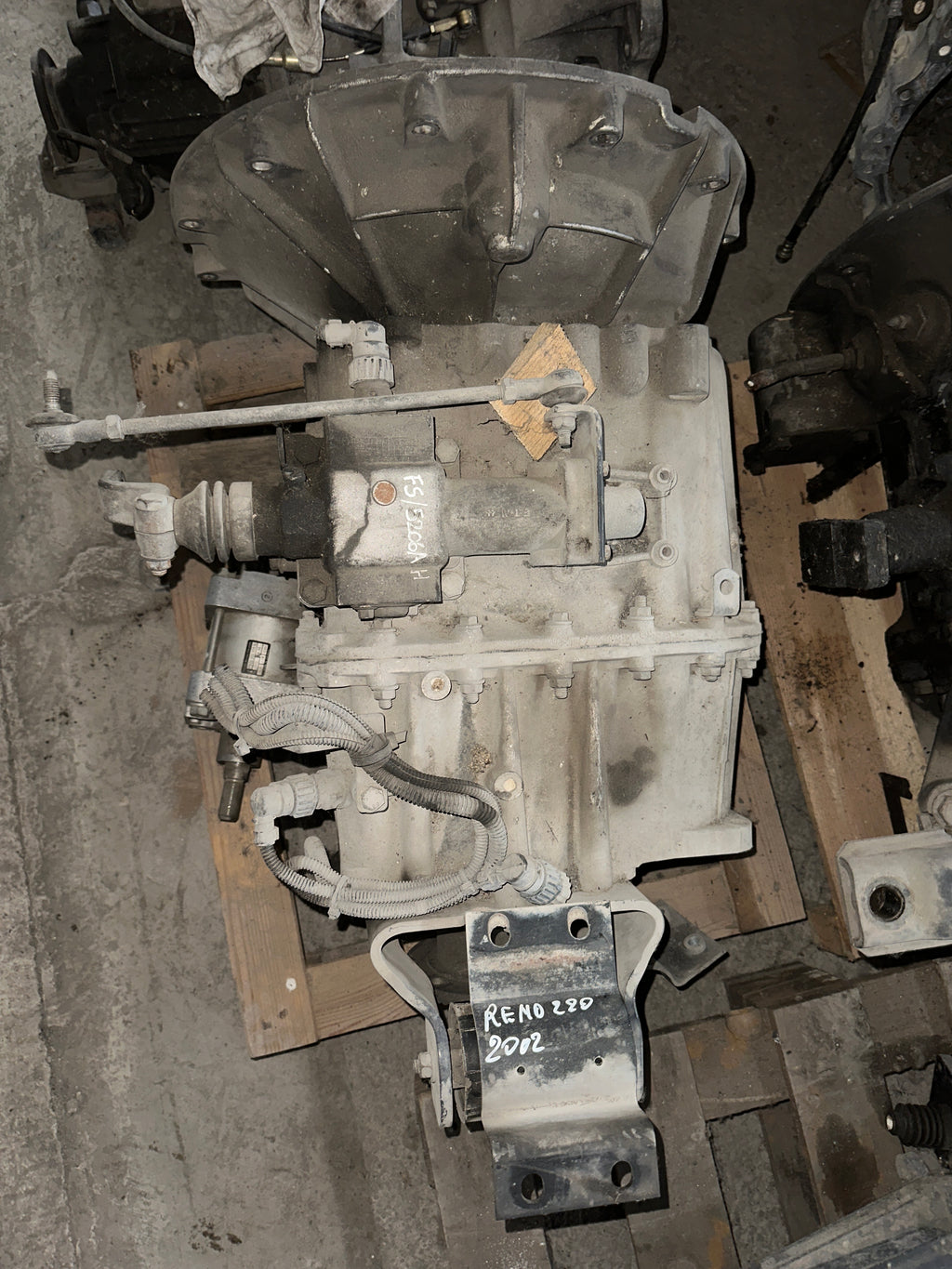 Cambio Renault 220 tipo Eaton usato