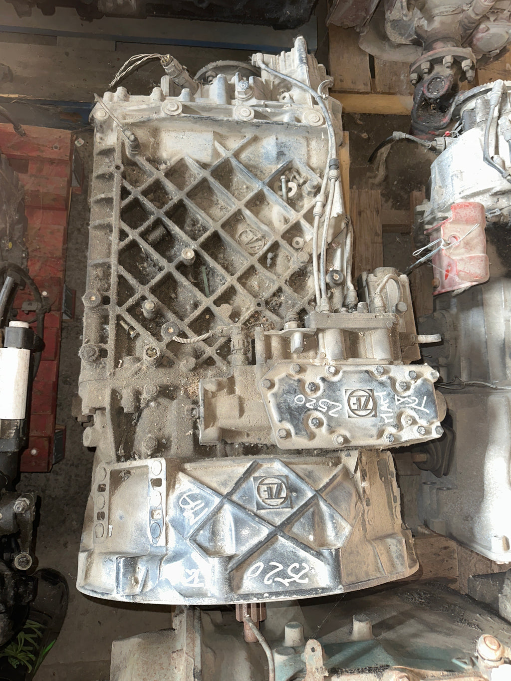 Cambio Man TGA tipo ZF manuale usato