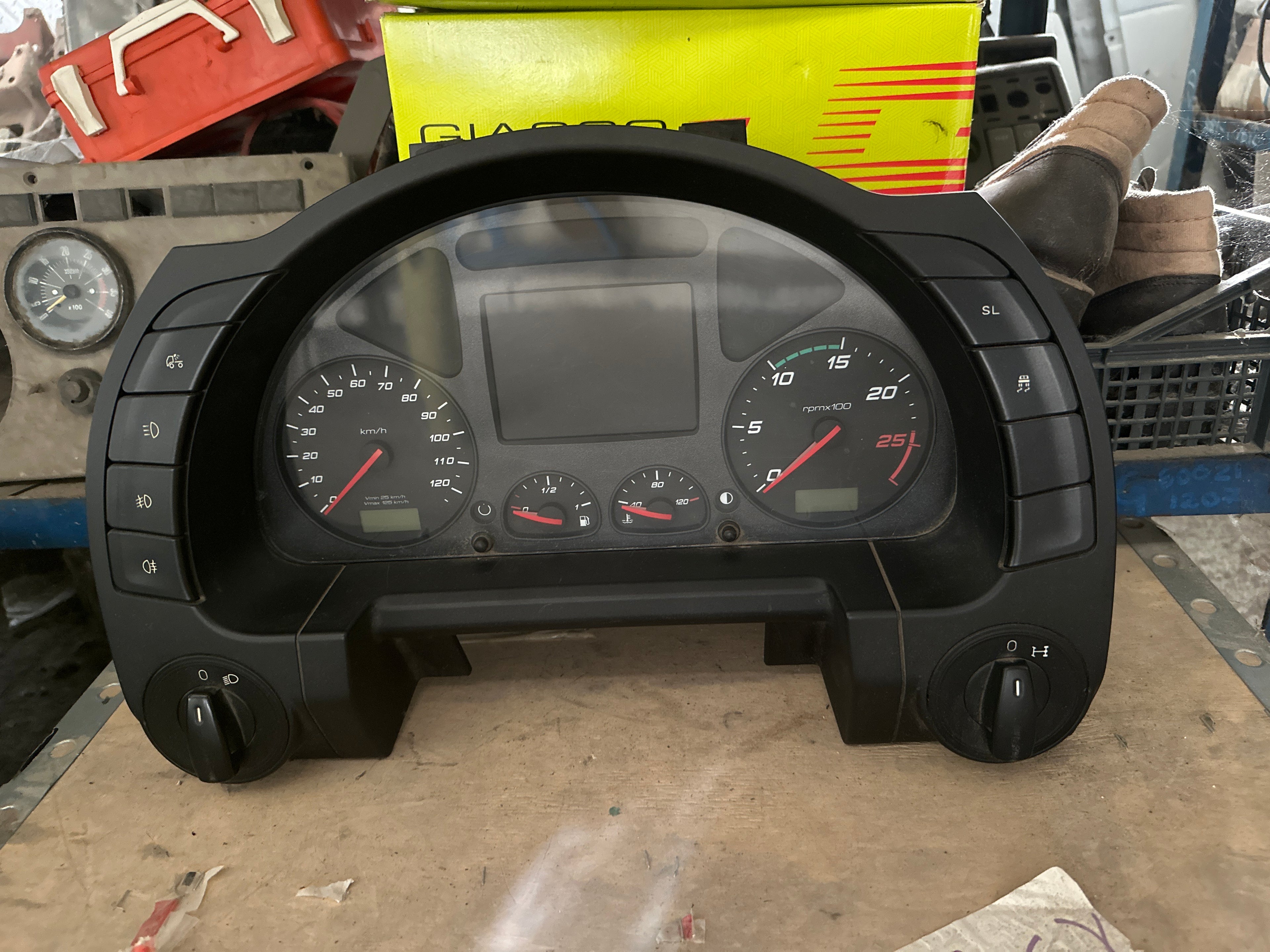 Quadro strumenti Iveco Stralis E6 usato