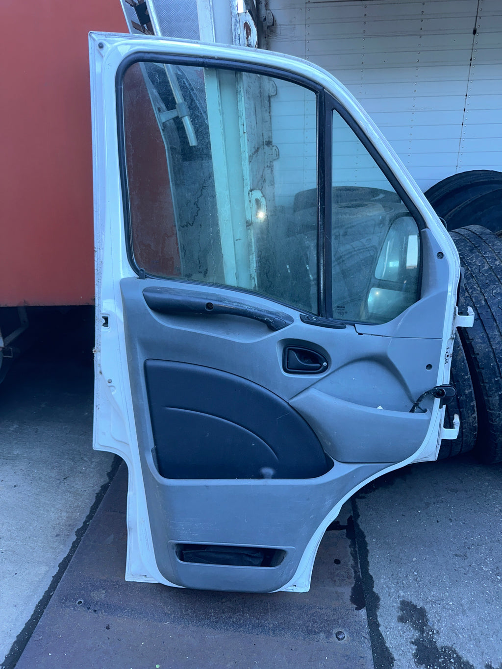 Portiera Iveco Daily Midi Van Lato guida completa usata