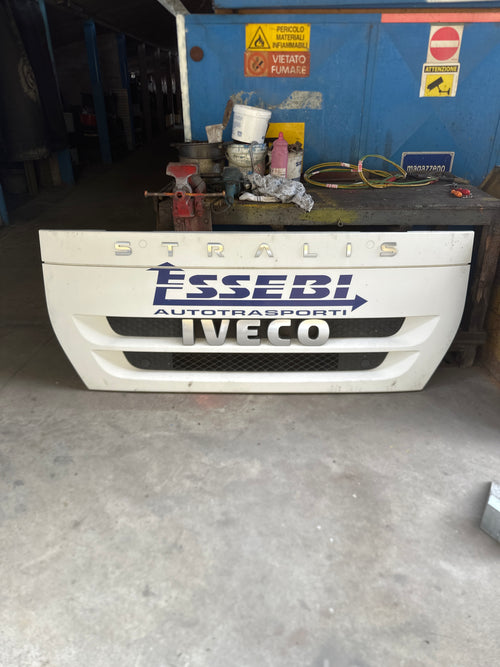 Calandra Iveco stralis cabina bassa usata