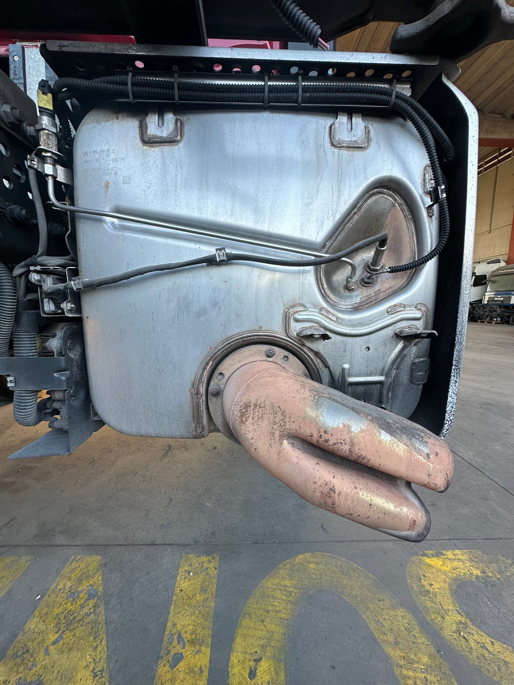 Silenziatore Mercedes Actros E6 completa usata