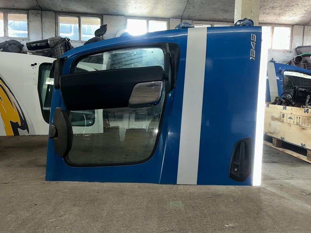 Portiera Mercedes Actros 2018 lato passaggero completa usata