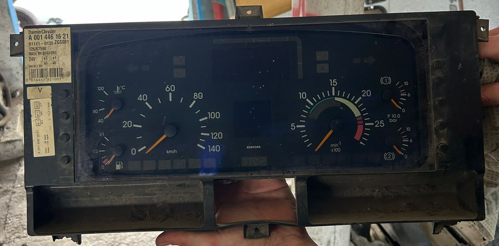 Quadro strumenti Mercedes Actros 18.53 usato