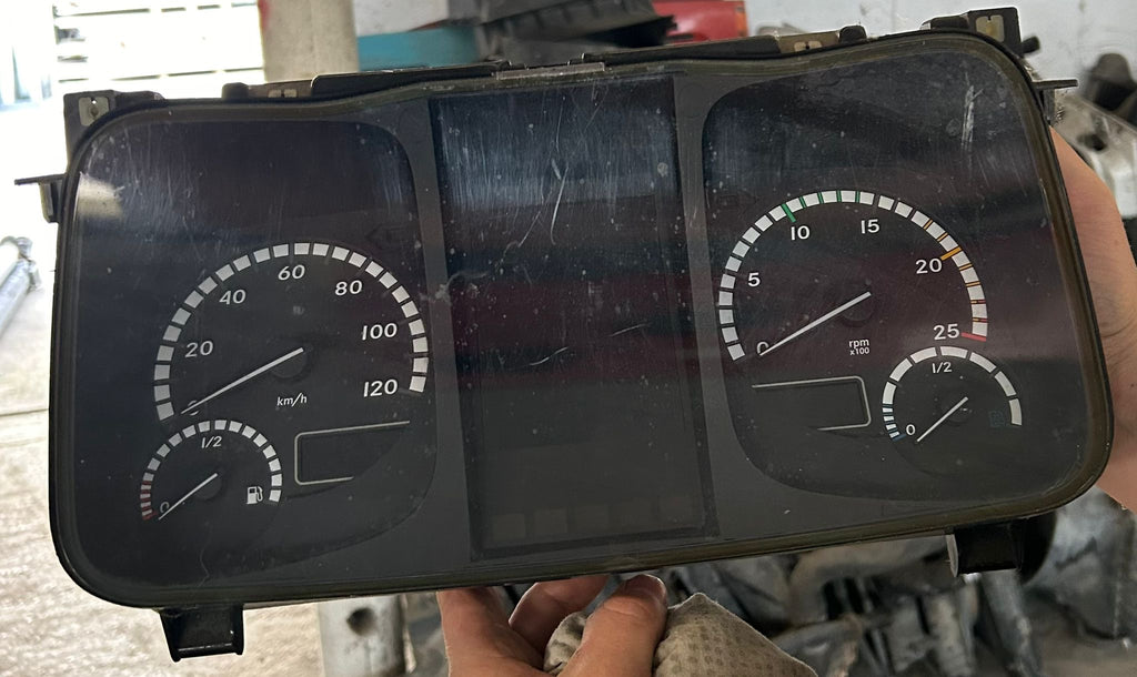 Quadro strumenti Mercedes Actros usato